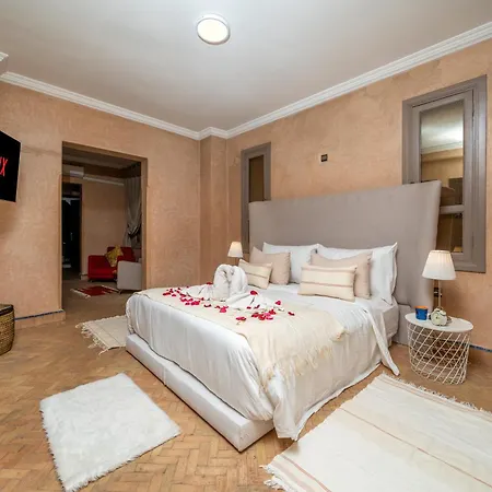 Villa majorelle , piscine privée ,4 suits-2